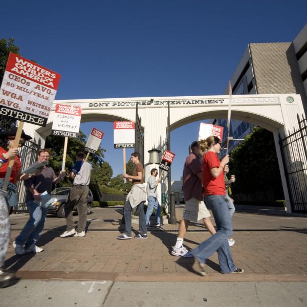 WashU Expert: Hunting for a picket line
